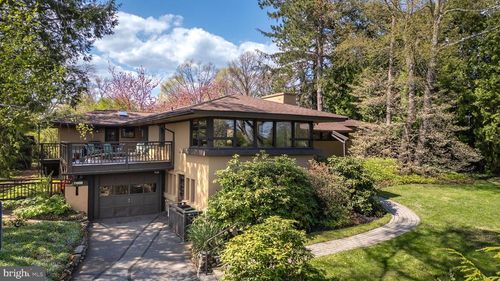 715 W Park Ave, STATE COLLEGE, PA, 16803-3431 | Card Image