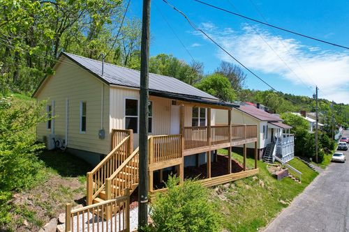 329 Grayson St, Fries, VA, 24330-4562 | Card Image