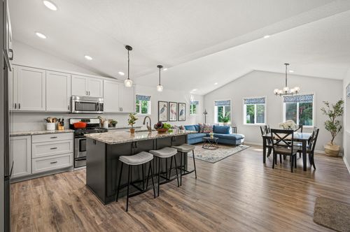 1234 123rd Ave Ne, Blaine, MN, 55434-3993 | Card Image