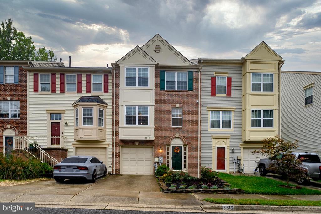 Smoketree Ln, Crofton, MD 21114