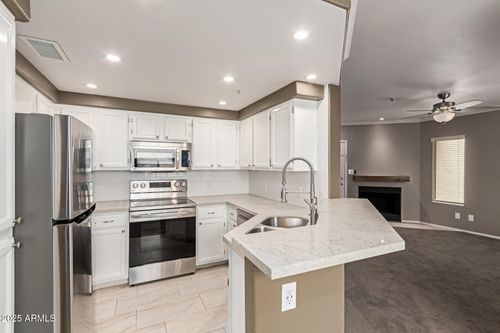 2145-750 E Northern Ave, Phoenix, AZ, 85020-4161 | Card Image