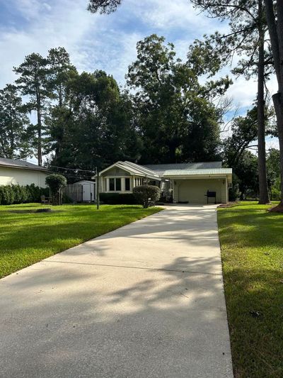 207 Ne 2nd Street, House other with 2 bedrooms, 1 bathrooms and null parking in HAVANA FL | Image 2