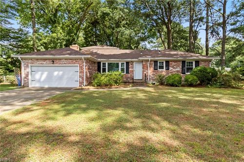 200 Essex Dr, Chesapeake, VA, 23320-4710 | Card Image