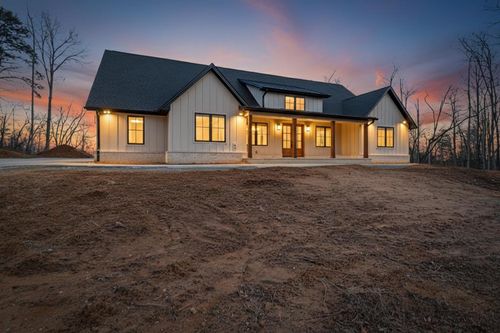 1015 Eastridge Pass, Monterey, TN, 38574-8000 | Card Image