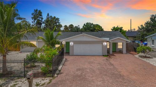 2424 Whippoorwill Cir, SARASOTA, FL, 34231-4638 | Card Image