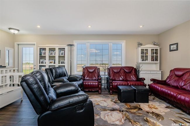 10 Friesen Street E, House other with 3 bedrooms, 2 bathrooms and 100 parking in Laird Rm No. 404 SK | Image 8