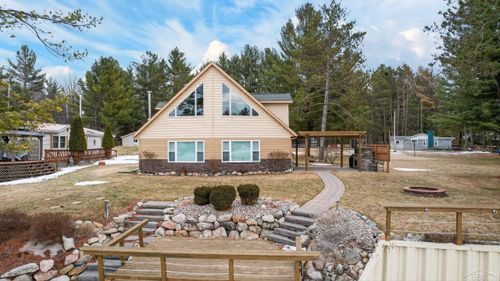 3495 N West Branch Dr, Gladwin, MI, 48624-7932 | Card Image