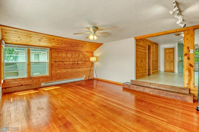 Upstairs unit Living1_4.JPG | Image 4