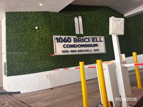 1520-1050 Brickell Ave, Miami, FL, 33131-3945 | Card Image