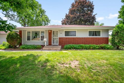 8851 W Daphne St, Milwaukee, WI, 53224-5342 | Card Image