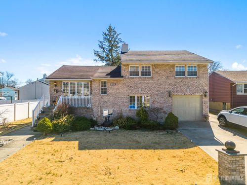 39 Webb Dr, Fords, NJ, 08863-1029 | Card Image