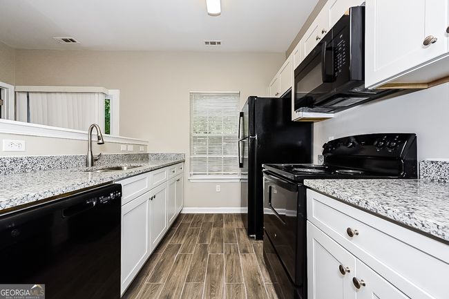 1185 Moton Ave Sw, House other with 3 bedrooms, 3 bathrooms and null parking in Atlanta GA | Image 8