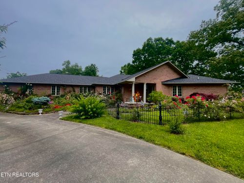 5001 Cheyenne Dr, Crossville, TN, 38572-6680 | Card Image