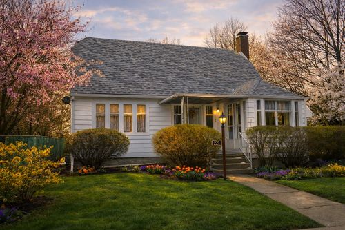 221 E Grove St, Utica, IL, 61373-9306 | Card Image