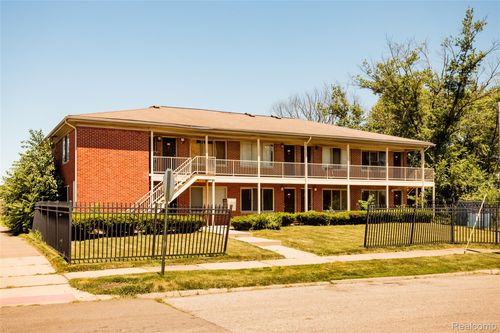 9700 Chalmers Street, Detroit, MI, 48213 | Card Image