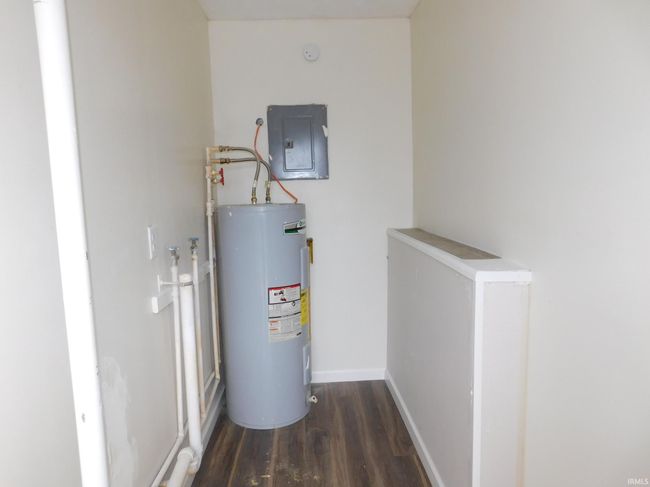 2117 W 11 Th St, House other with 3 bedrooms, 1 bathrooms and null parking in Muncie IN | Image 13