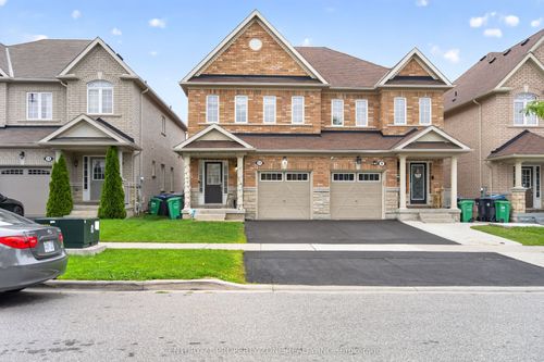 11 Selsdon St, Brampton, ON, L6X3E3 | Card Image
