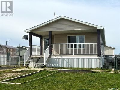 187 Robinson Ave, House other with 4 bedrooms, 2 bathrooms and null parking in Macoun SK | Image 1