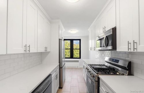 6d-18-35 Corporal Kennedy St, Bayside, NY, 11360-1427 | Card Image