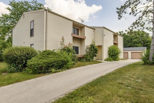 16-1871 Haymarket Road, Waukesha, WI, 53189 | Card Image