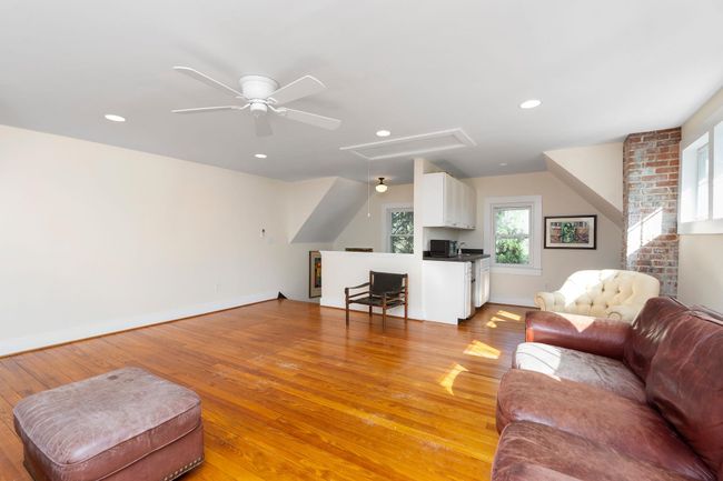 675 E Beverley St, House other with 4 bedrooms, 4 bathrooms and null parking in STAUNTON VA | Image 57