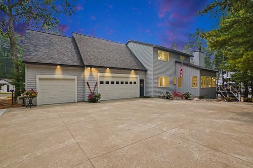 7765 Bayview Shore Dr, Baldwin, MI, 49304-8830 | Card Image