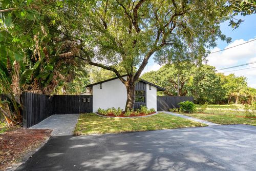 1-2-1211 Ne 2nd Ave, Fort Lauderdale, FL, 33304-1912 | Card Image