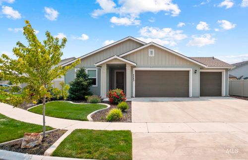 3383 E Mossy Oak Dr, Nampa, ID, 83686-3038 | Card Image
