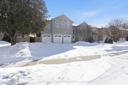 19 Risebrough Ave, North York, ON, M2M2E2 | Card Image