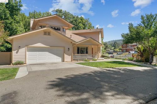 628 Stanley Ln, El Sobrante, CA, 94803-3600 | Card Image