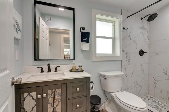 1010 First St Street, House other with 6 bedrooms, 4 bathrooms and 8 parking in Bayside TX | Image 24