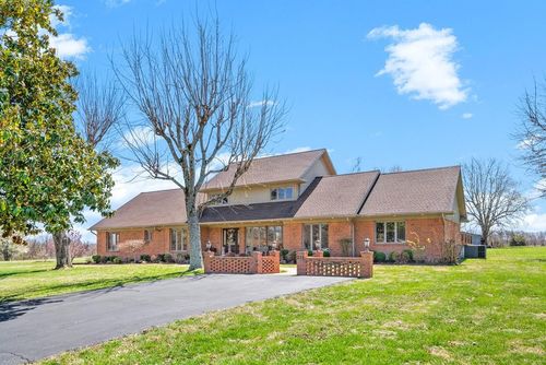 211 W Princeton St, Crofton, KY, 42217-8093 | Card Image