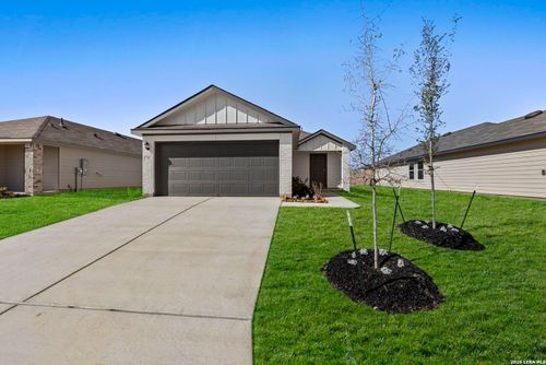 336 Cottonmouth Ln, Seguin, TX, 78155-3988 | Card Image