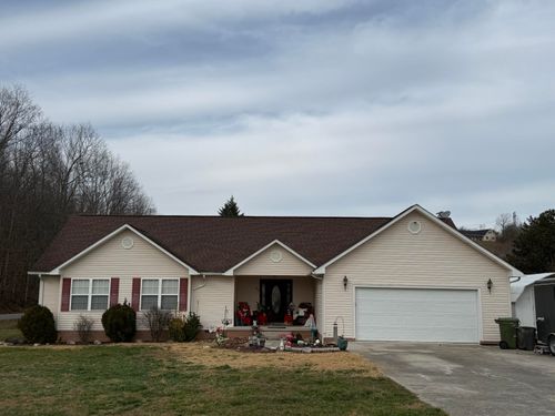 25 Red Oak Dr, Barbourville, KY, 40906-7364 | Card Image
