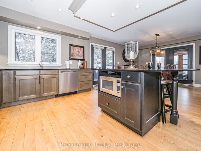 SANDFIELD-5-W10 - 3876 Muskoka Rd Hwy 118 N/A W, Condo with 3 bedrooms, 4 bathrooms and null parking in Muskoka Lakes ON | Image 8