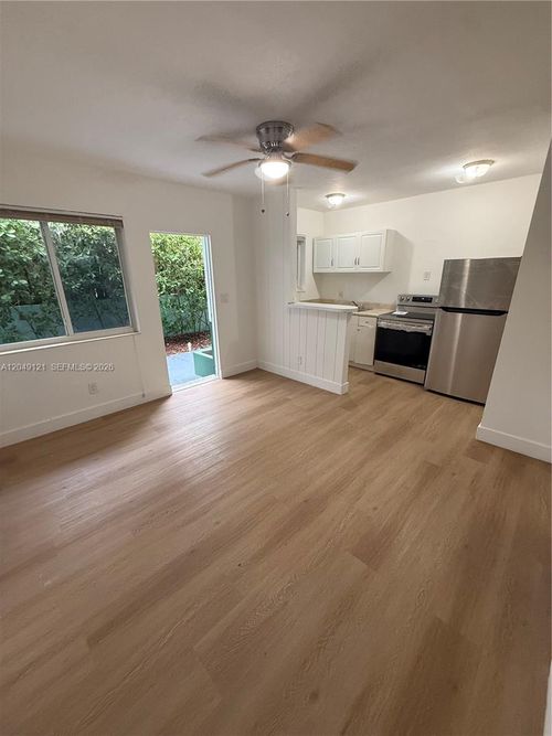 4-469 Sw 3rd St, MIAMI, FL, 33130-1469 | Card Image