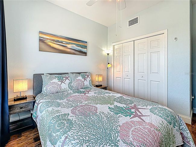 Queen bedroom | Image 38