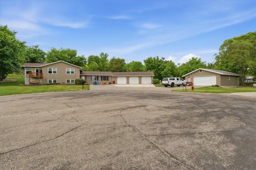 104 Pheasant Ln, Battle Lake, MN, 56515-4102 | Card Image
