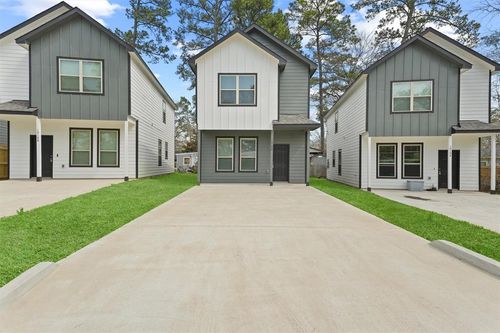 10196 Barberry St, Willis, TX, 77318-7228 | Card Image