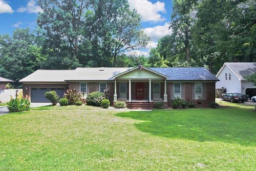 212 Pinewood Dr, Camden, NC, 27921-7672 | Card Image