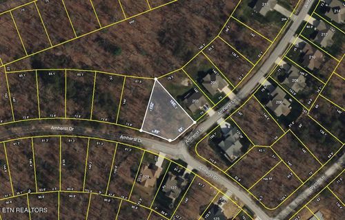 201 Amherst Ln, Crossville, TN, 38558-8103 | Card Image