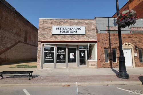 411 N State St, Litchfield, IL, 62056-2038 | Card Image