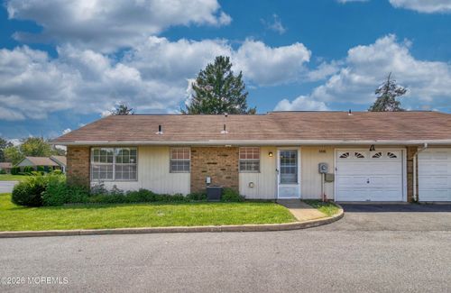 d-32 Yorkshire Ct, Manchester, NJ, 08759 | Card Image