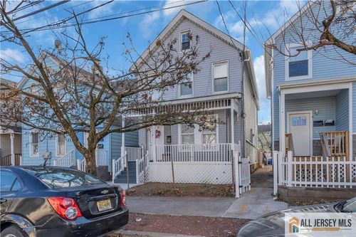 314 Seaman St, New Brunswick, NJ, 08901-2439 | Card Image