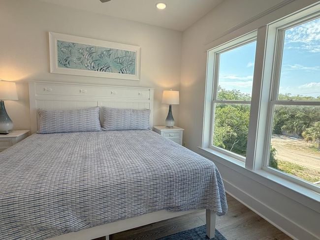 204 W Pine Ave, House other with 3 bedrooms, 4 bathrooms and 2 parking in Saint George Island FL | Image 23