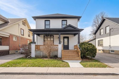 71 Mill St S, Brampton, ON, L6Y1S9 | Card Image