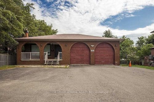 mainup-7887 Dufferin St, Thornhill, ON, L4J3M5 | Card Image