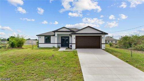 8033 Oakleaf Cir, Labelle, FL, 33935-5474 | Card Image