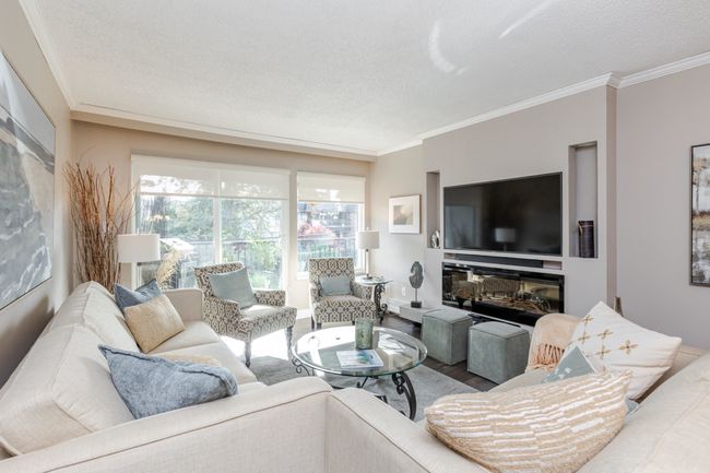 305 - 1351 Martin St, Condo with 2 bedrooms, 1 bathrooms and 1 parking in White Rock BC | Image 13