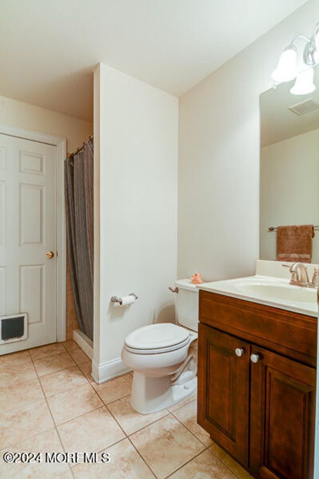 5 Crane Ct, Condo with 3 bedrooms, 4 bathrooms and null parking in Manahawkin NJ | Image 10